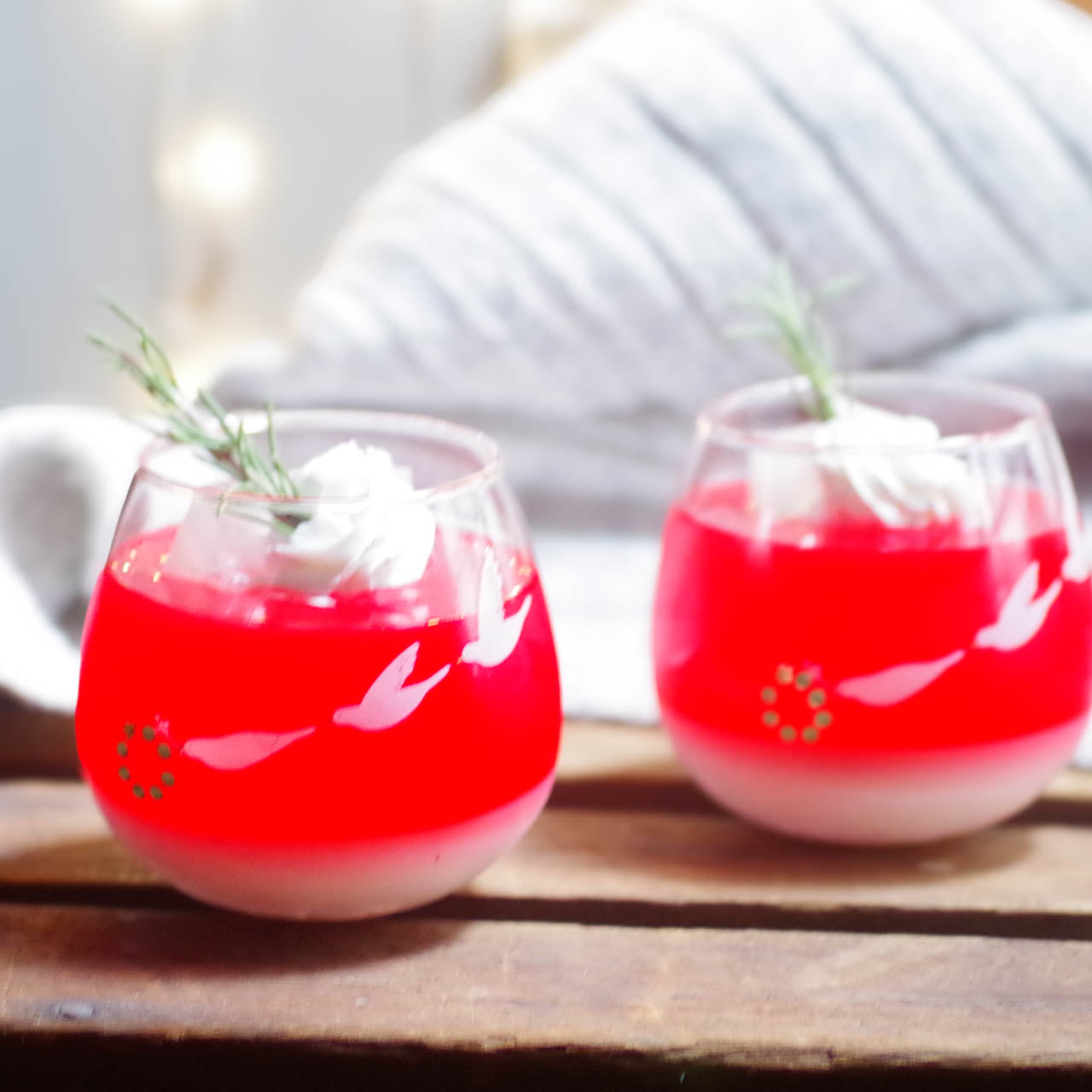 WEB限定／リース運ぶ白い鳥／ゆらゆらペアグラス／ECST068