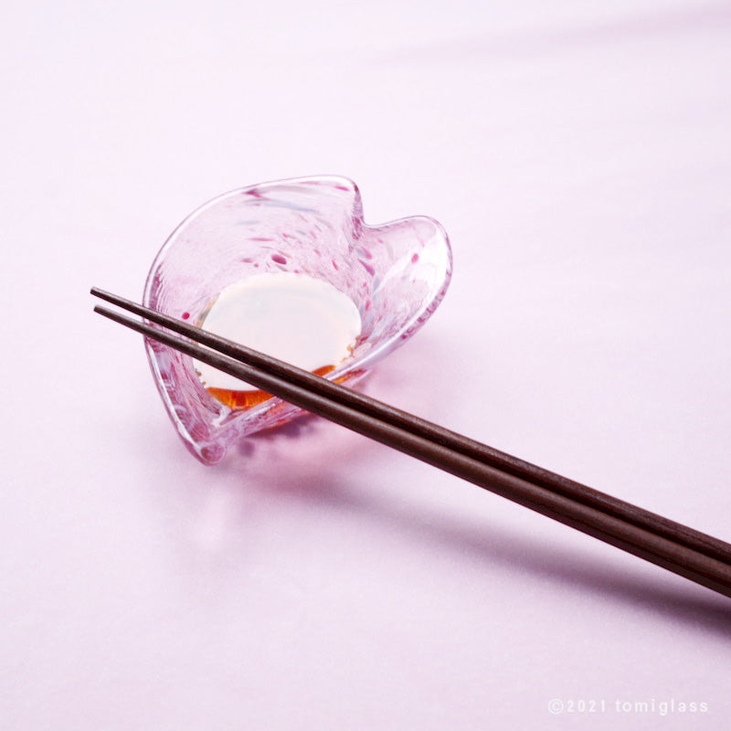 醤油皿-江戸硝子-桜-ヒラリ-かわいい